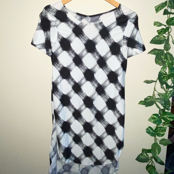 High low dress - Picture 1 of 2